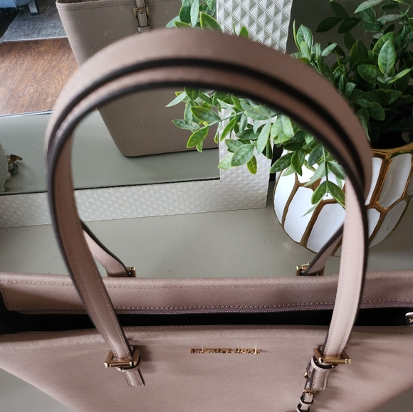 Michael Kors Jet Set Tote Large - Picture 3 of 7